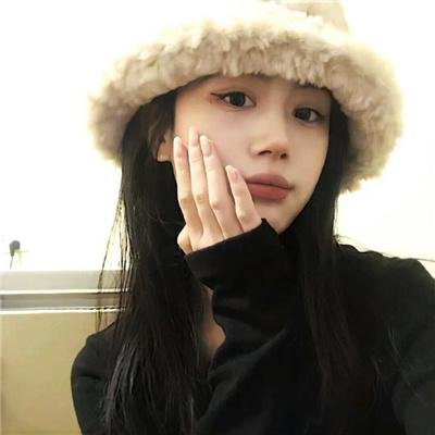 着牛仔裤的钟馗