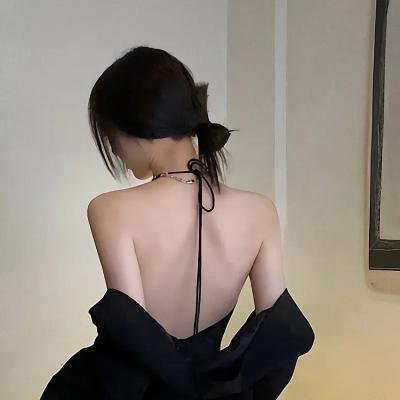 鹿死谁手